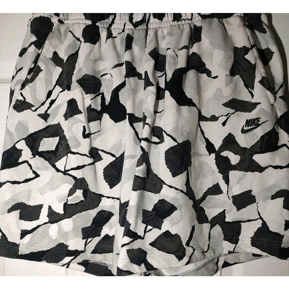 Men's Nike Terry Shorts Club Fleece French Black White Gray DX0803-060 - XXL - Picture 2 of 5